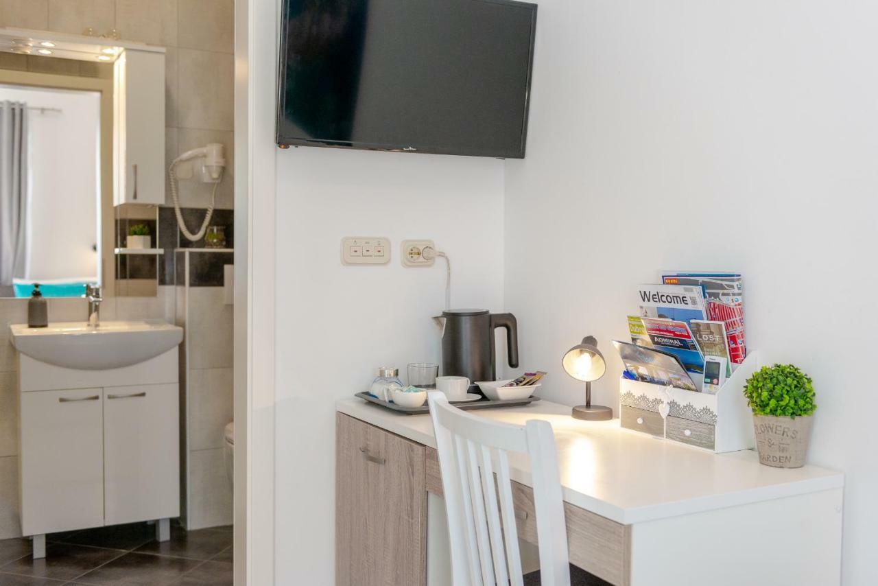 Studio Apartment & Room Ten - Free Parking Dubrovnik Bagian luar foto