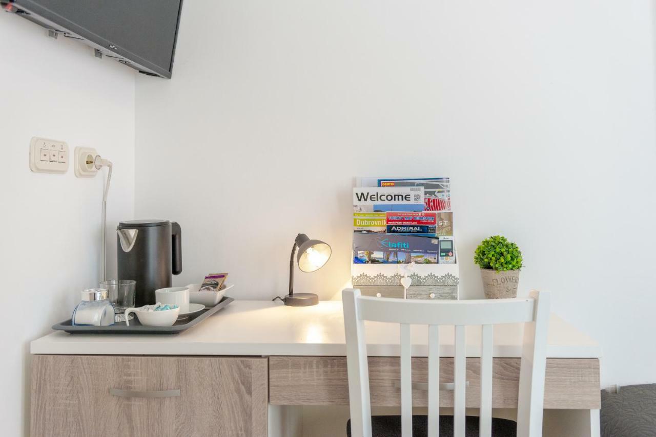 Studio Apartment & Room Ten - Free Parking Dubrovnik Bagian luar foto
