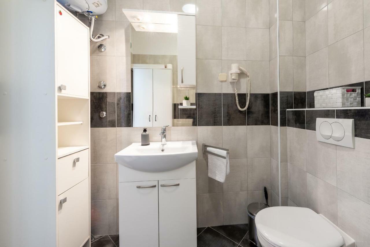 Studio Apartment & Room Ten - Free Parking Dubrovnik Bagian luar foto